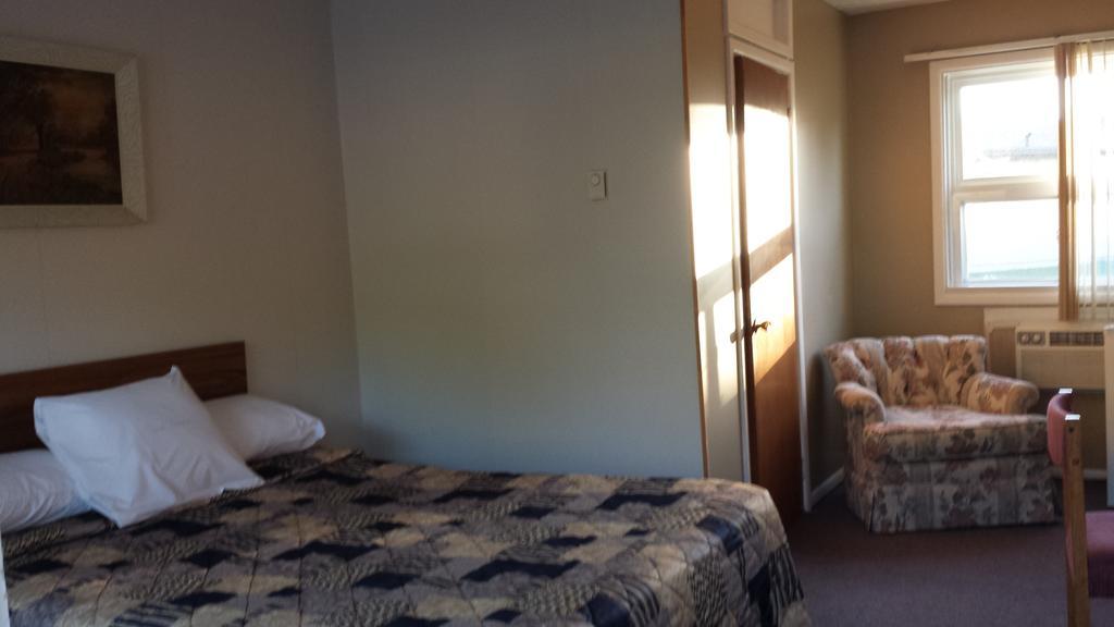 Hipwell'S Motel Fonthill Номер фото